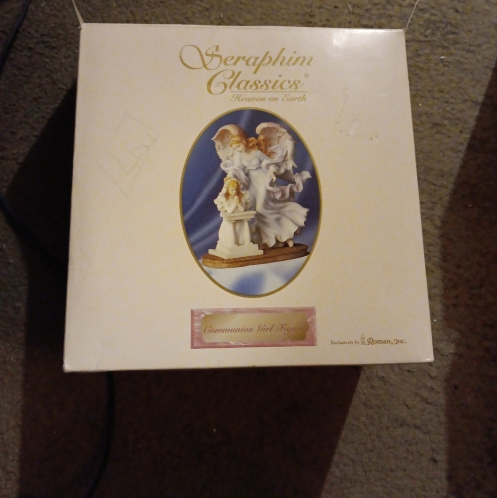 Seraphim Classics Heaven On Earth Collection communion girl